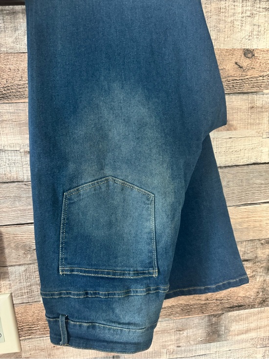Denim - Women's Wide Leg Jeans in Vintage Blue